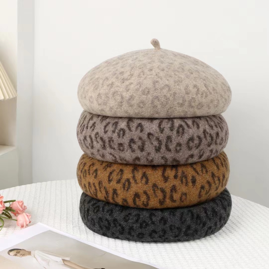 New Leopard Print Autumn Winte – Beret French Wool Bewertung und Preis