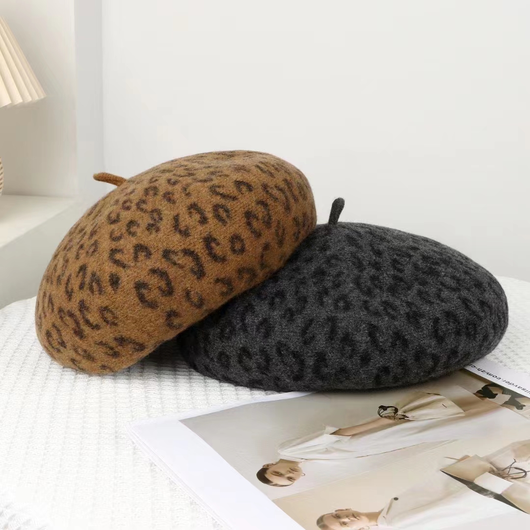 New Leopard Print Autumn Winte – Beret French Wool Bewertung und Preis